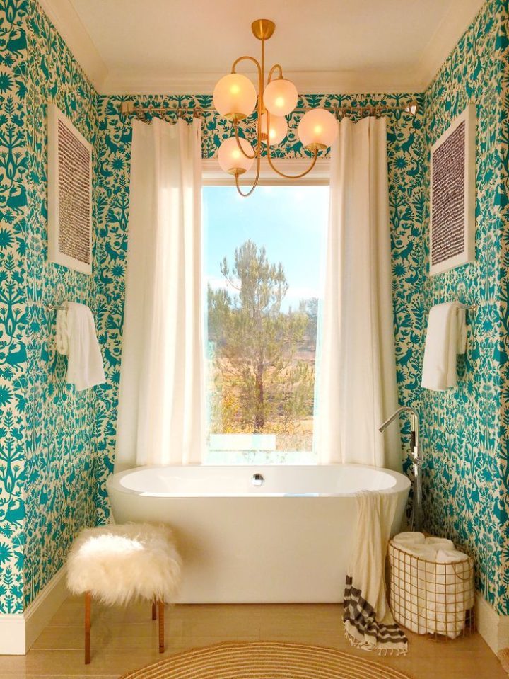 Bathroom-wallpaper-with-small-bathtub-and-curtain-for-window