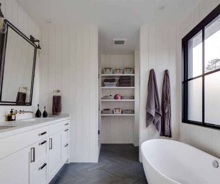 Beadboard-bathroom-walls-and-privacy-black-framed-window