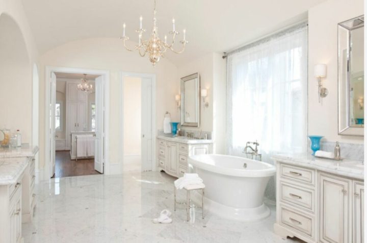 bathroom-with-chandelier-white-1024x678-1