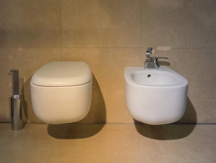 Ceramic-toilet-seat-design-round-shape