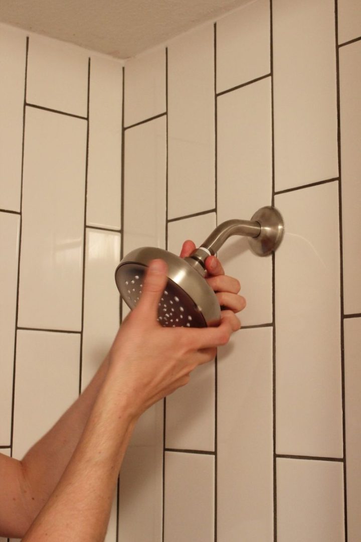 Screw-the-shower-head