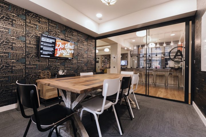 WeWork-London-Meeting-Room