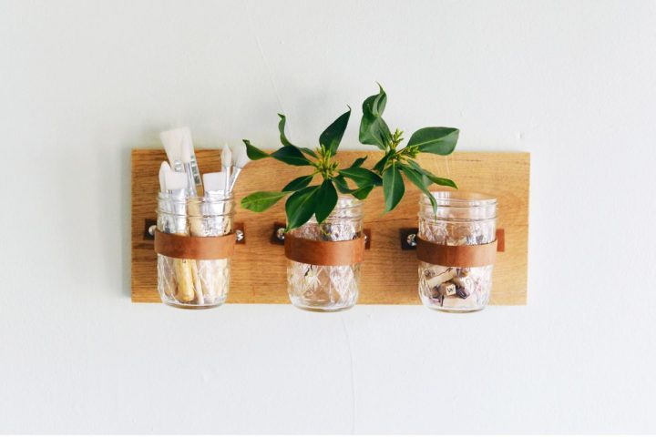 DIY-Mason-Jar-Wall-Organizer