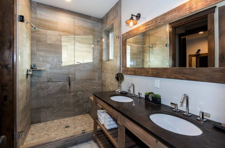 Rustic-mirror-frame-for-bathroom