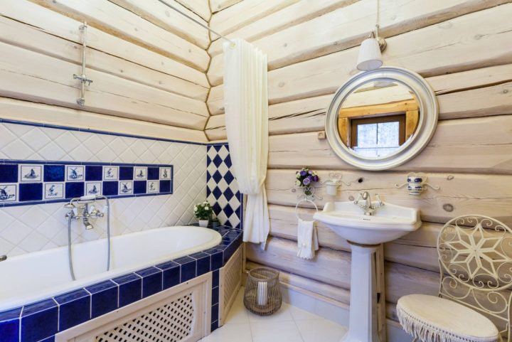 White-rustic-bathroom-design