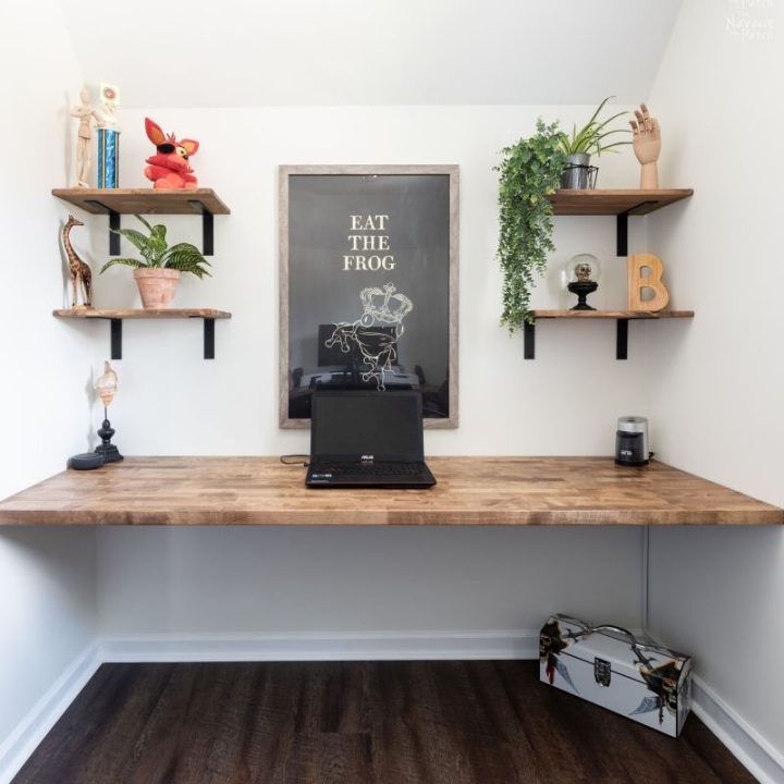 A-DIY-Floating-Wall-to-Wall-Desk