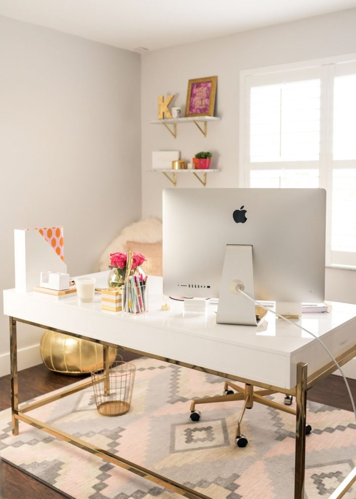 Chic-office-decor-with-brass-accents