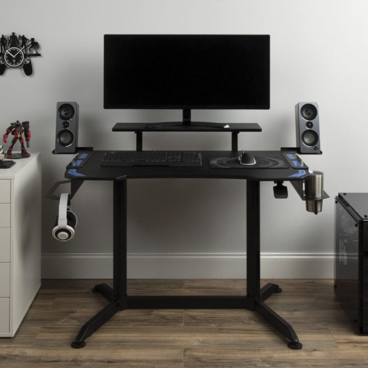 Height-Adjustable-Gaming-Desk