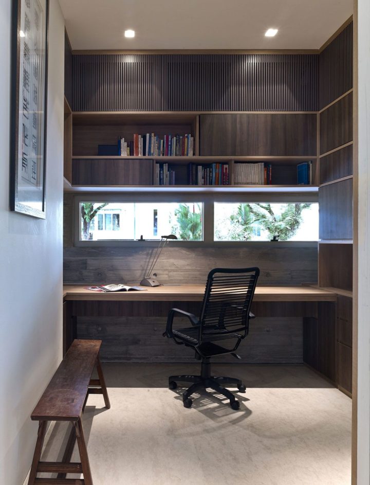 Minimalist-and-cold-office-room