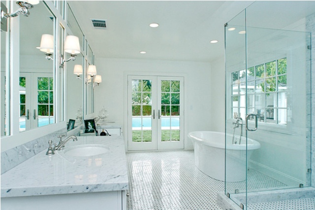 White-Bathroom-Design-luxury