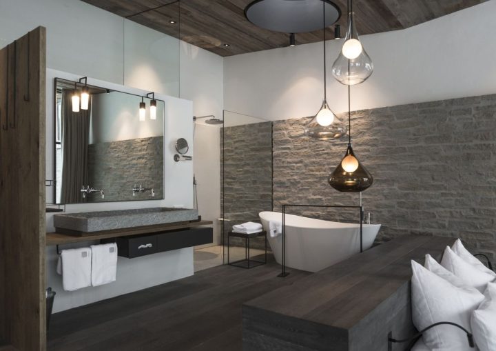 bathroom-Gorgeous-light-fixtures