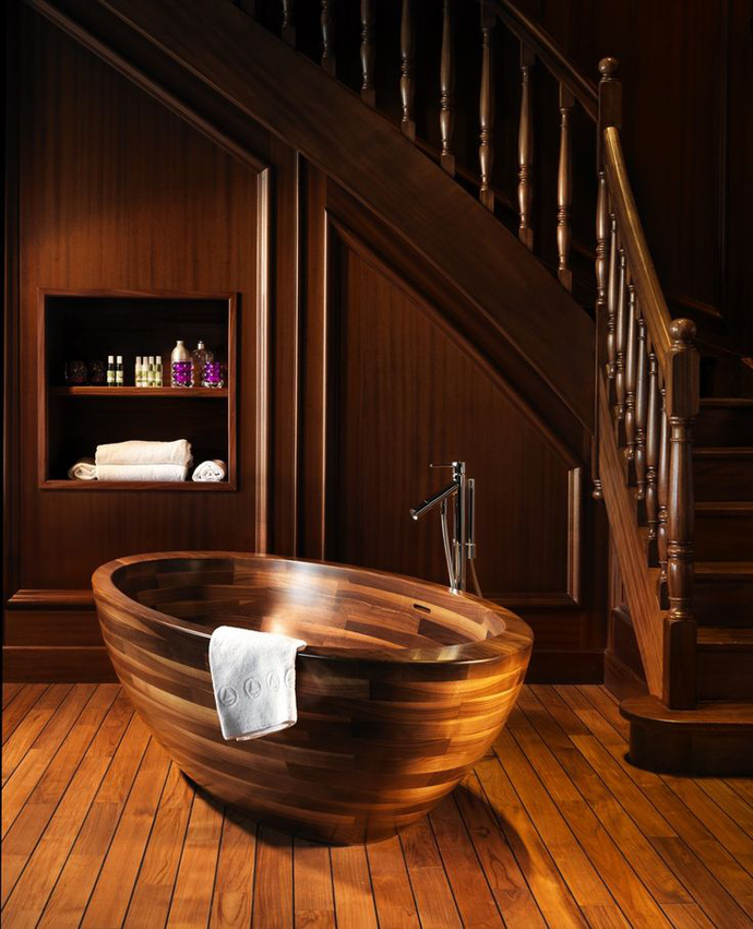 wooden-bahtub-design-staircase