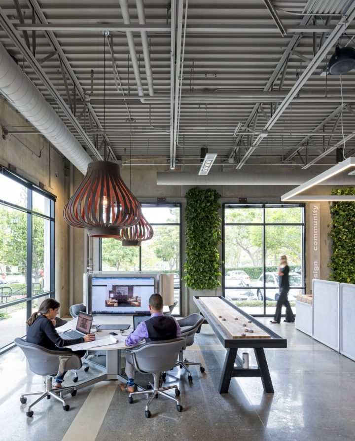 BKM-Headquarters-and-Showroom-–-San-Diego-Vertical-Garden