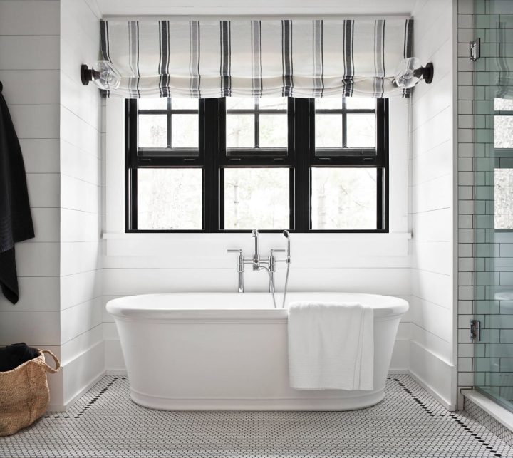 Bathroom-Window-Curtains-For-Privacy-and-Style