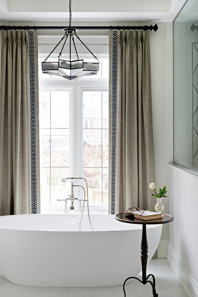 Elegant-bathroom-curtains