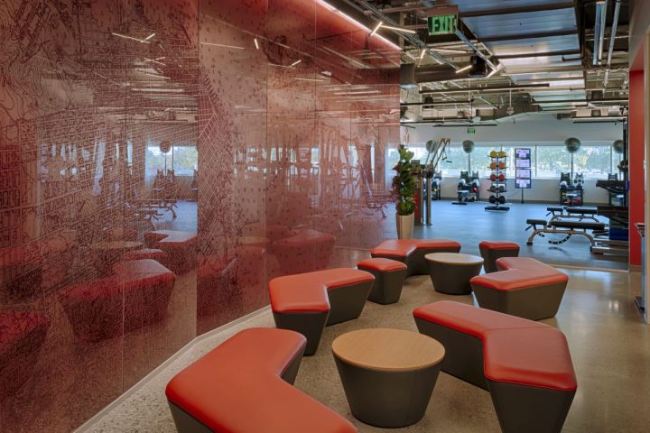 Googles-Silicon-Valley-HQ-Office-Decor-red-seating