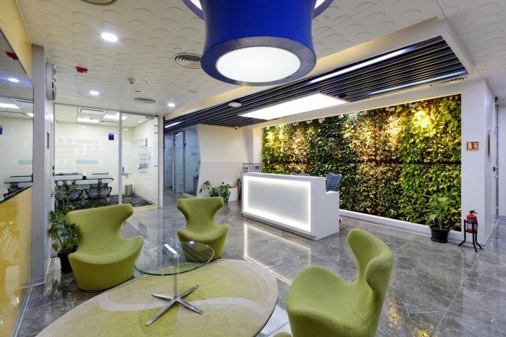 HERE-–-Bangalore-Offices-Green-Walls