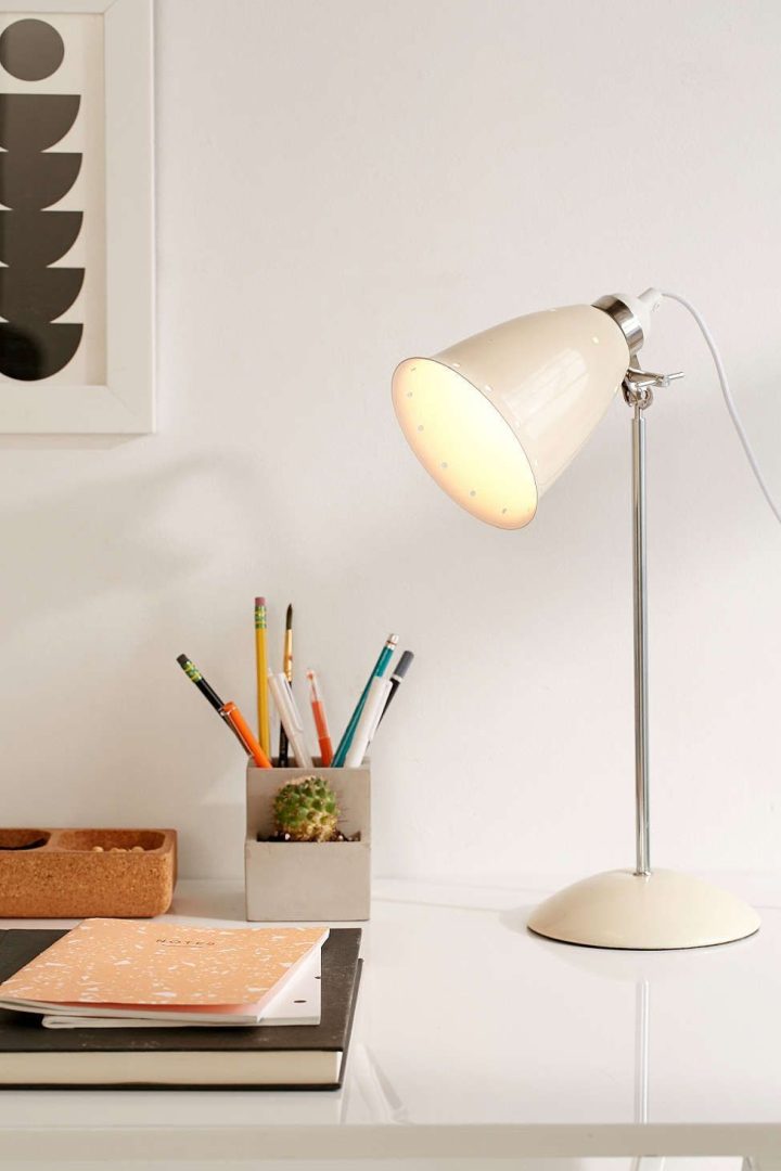 Modish-Table-Lamp