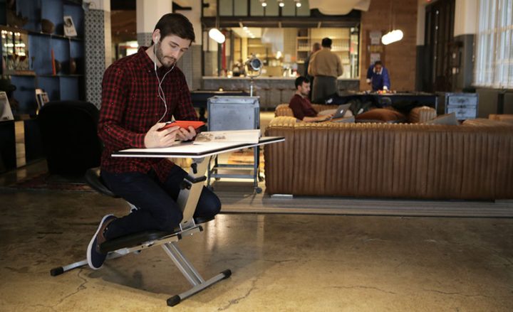 Portable-desk-designed-to-be-portable