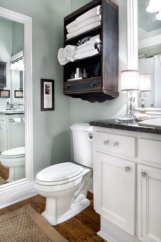 Rustic-cabinet-above-the-toilet