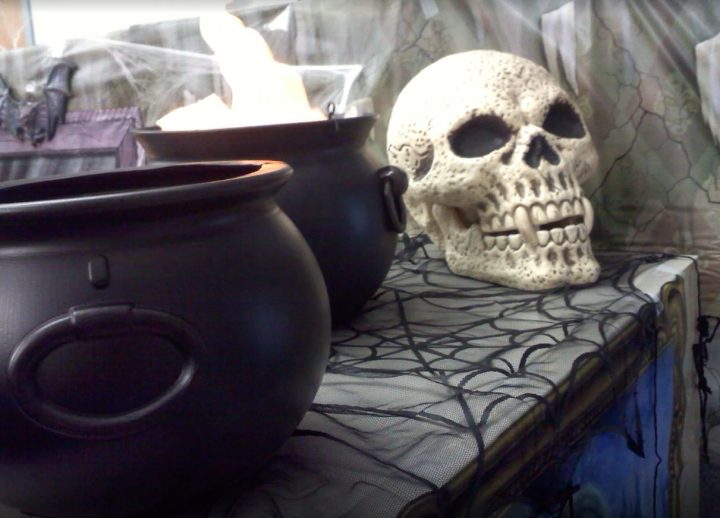 Decorating-with-skulls-the-Halloween-Office