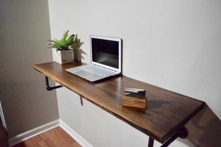 Pipes-wall-desk-natural-wood