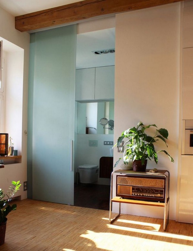 Frosted-bathroom-sliding-glass-door