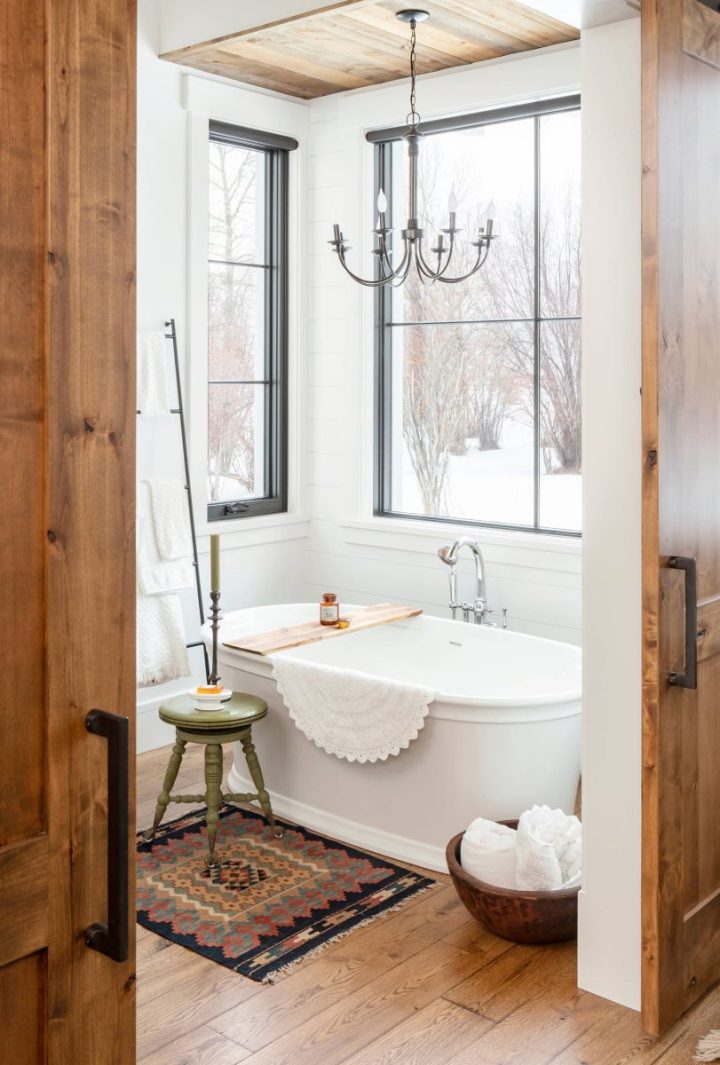 Rustic-chic-bathroom