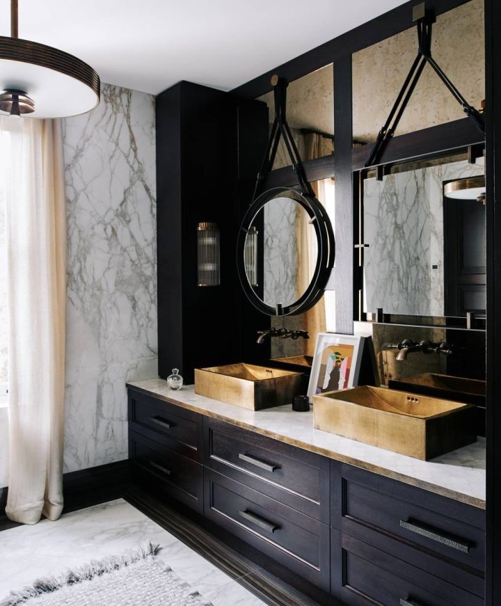 Bathroom-with-brass-wash-basin-and-black-furniture