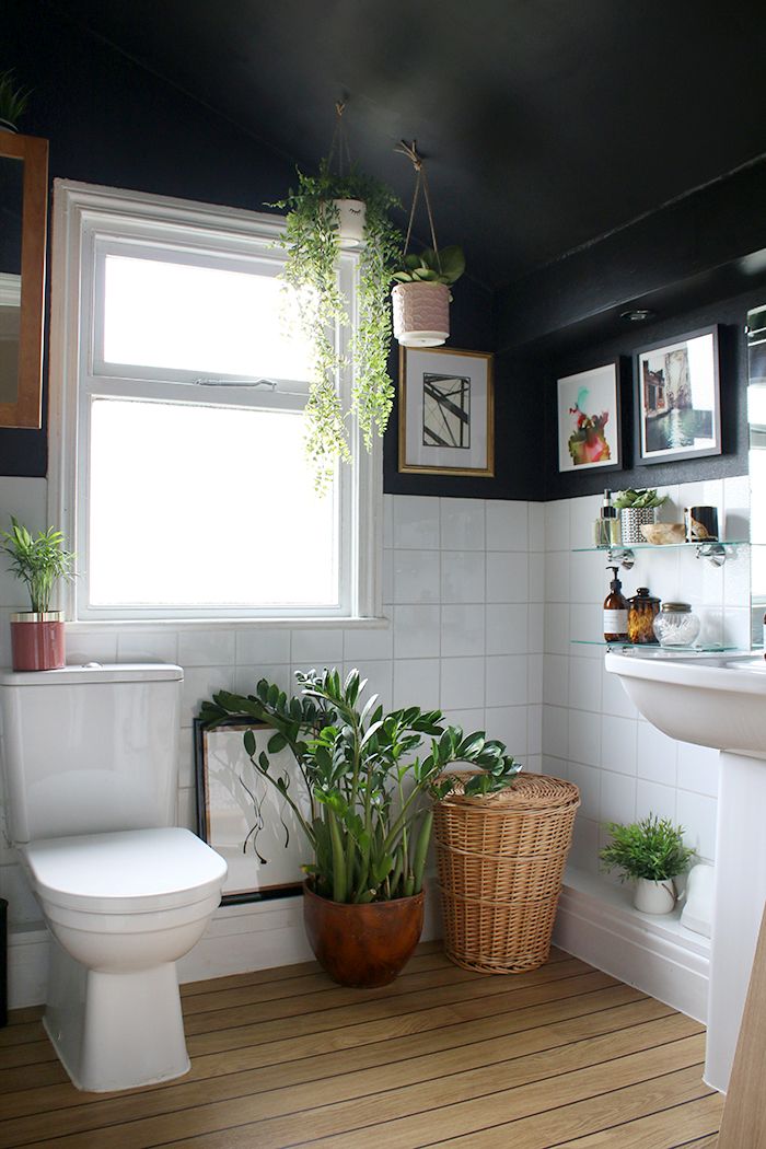 Black-bathroom-renovation-DIY