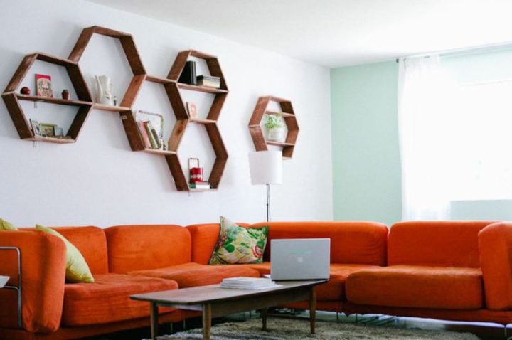 DIY-HONEYCOMB-SHELVES