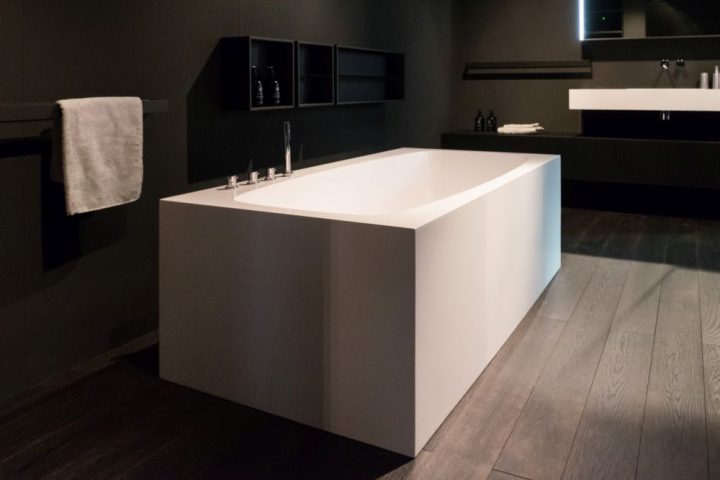 Rectangular-bathtub-style-design