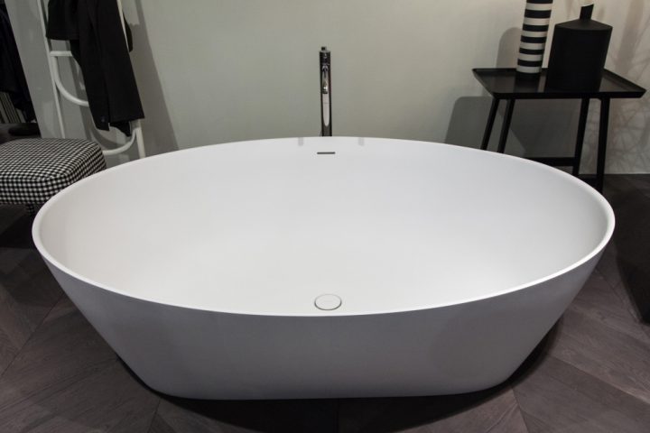 Standard-Modern-Bathtub