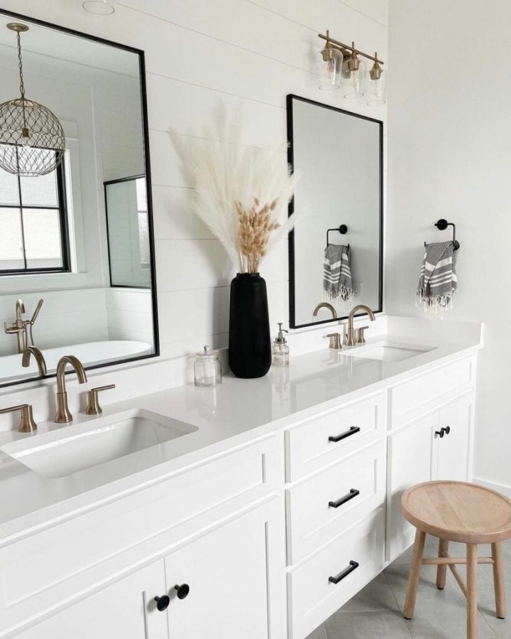 clean-and-stylish-this-bathroom-820x1024-1