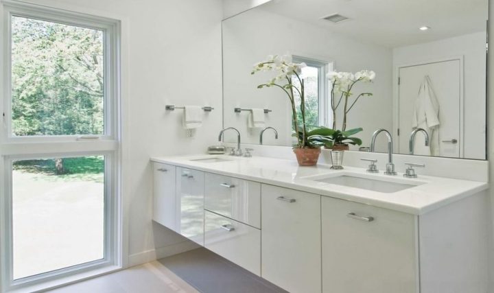 glossy-white-bathroom-finishes