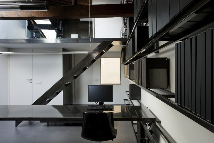 Black-Estudio-Blurlogrono-design-by-Blur-Arquitectura