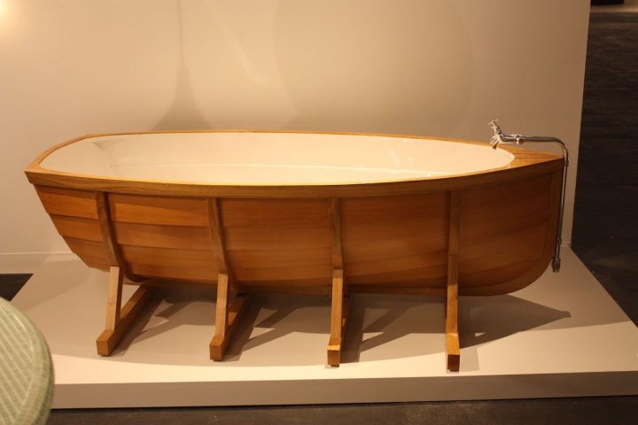 Boat-inspiread-tub-Dutch-firm-Studio-Wieki-Somers