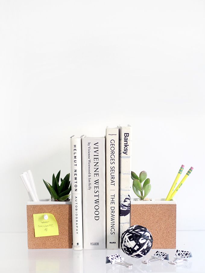 Cork-bookends-for-cubicle-pencil-organization