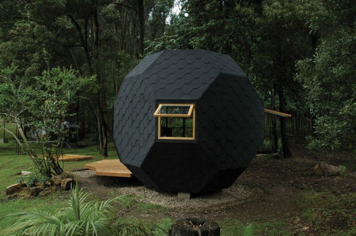 Habitable-Polyhedron-Black-Shell