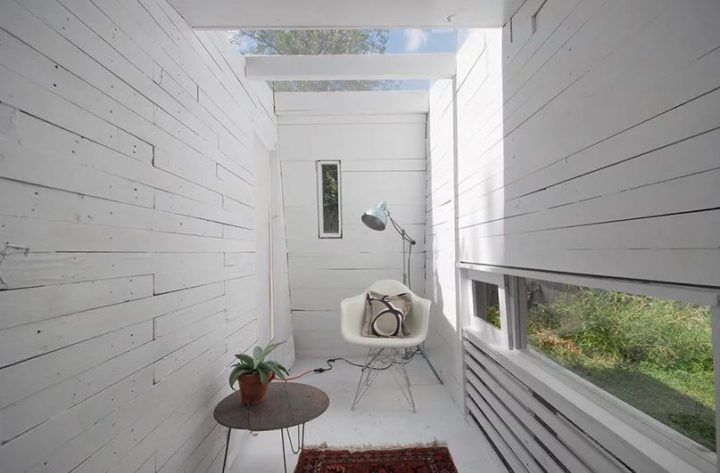 White-interior-hunt-architecture-projects-a-garden-studio