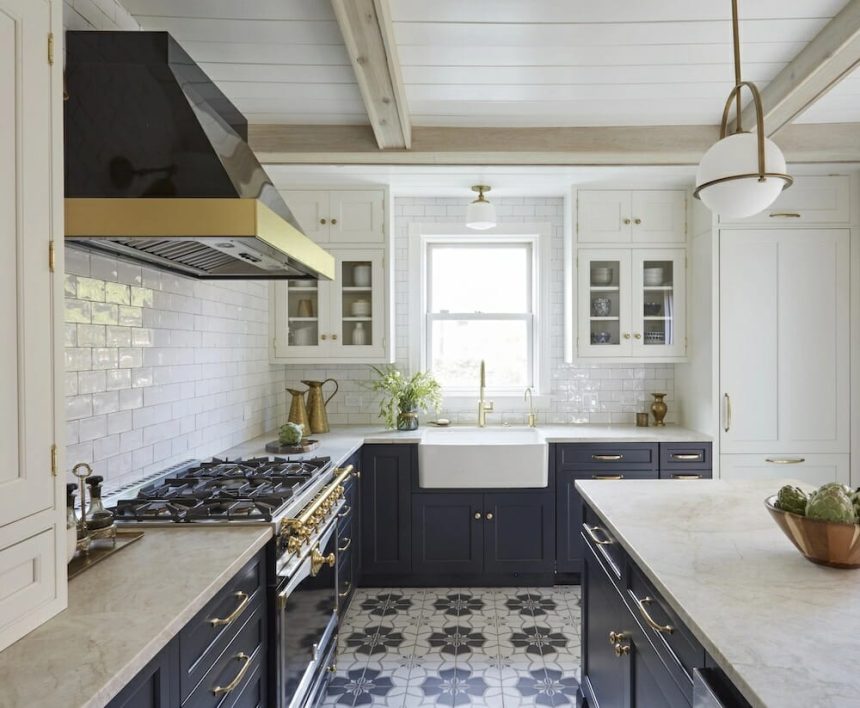 Earlier than and After: Trendy Classic Kitchen Rework