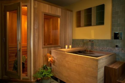 Japanese Soaking Tub: Rework Your Rest room Into A Well being Spa