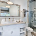 Fashionable Farmhouse Lavatory Decor For Wealthy Textured Settings