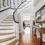 12 Finest Staircase Adorning Concepts for a Styled Look