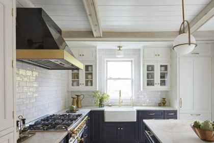 Earlier than and After: Trendy Classic Kitchen Rework