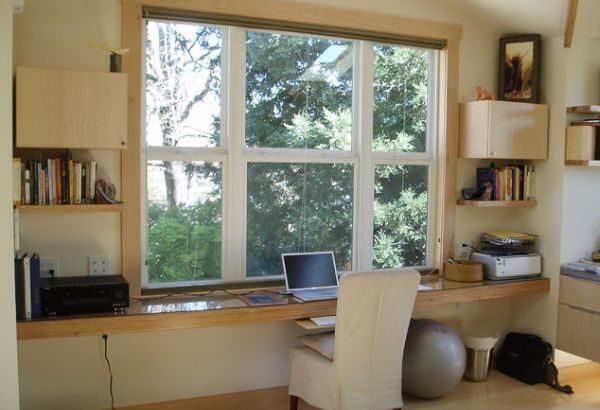 10 Sleek, stylish and space-saving floating desks