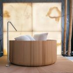 How To Change Your Toilet Decor With A Picket Bathtub
